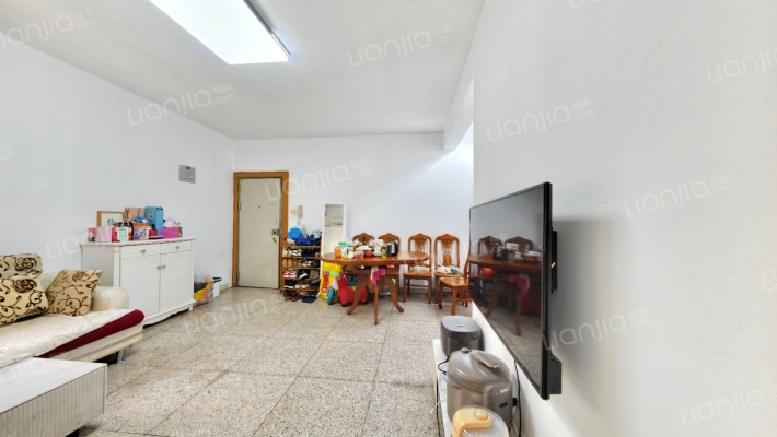 新鸿进花园二手房实景图