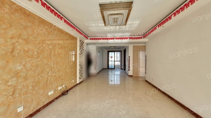 红石华府二手房实景图