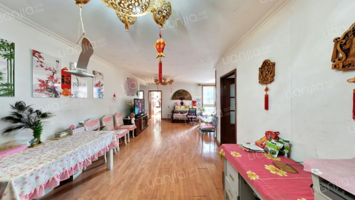 荣宁园二手房实景图