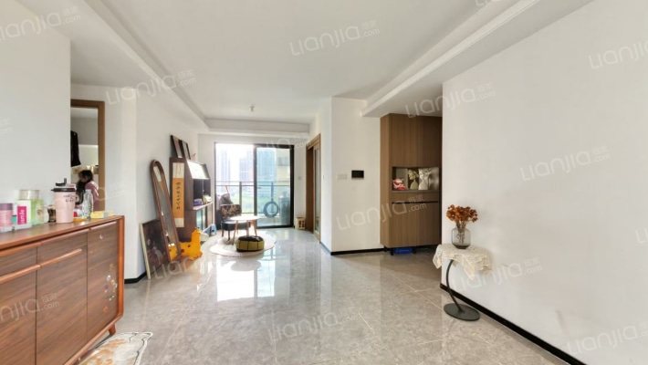 慧湾中心二手房实景图