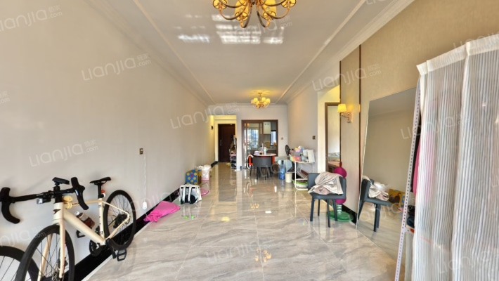 卓洲绿景苑二手房实景图