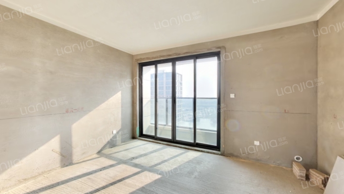 金沙湖高尔夫观邸南区二期二手房实景图