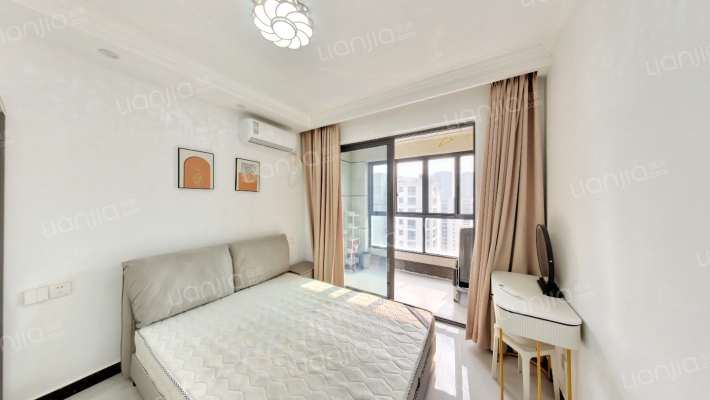 闲景荷居二手房实景图