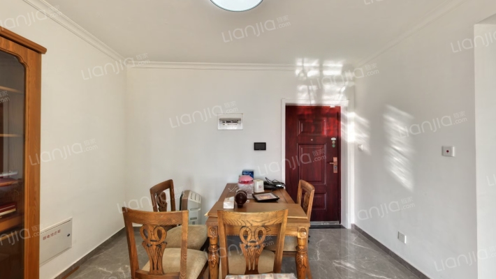 纪润家园二手房实景图