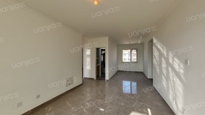 纪润家园二手房实景图