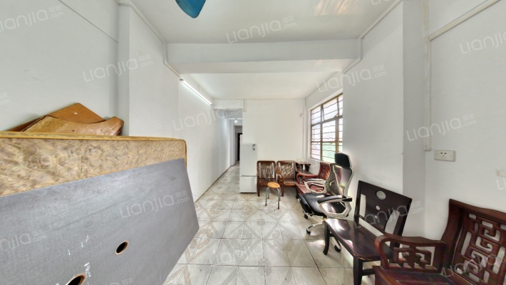 新港西路166号大院二手房实景图