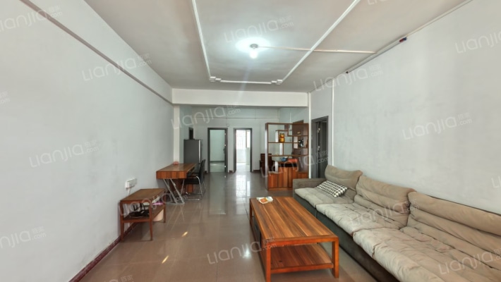 新岸苑小区二手房实景图