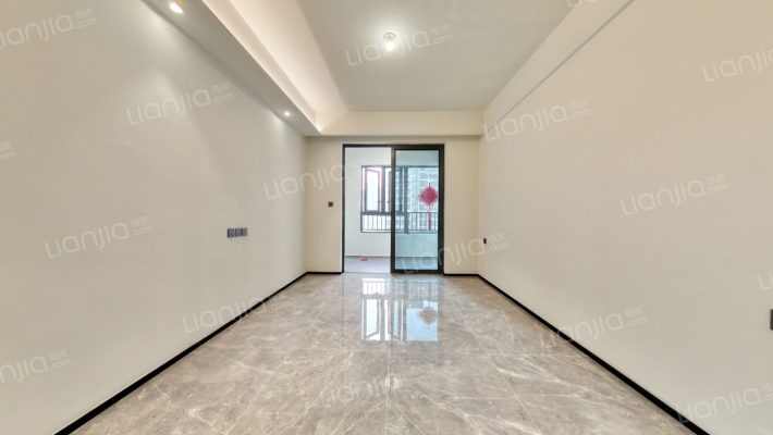 保利和悦云锦二期二手房实景图