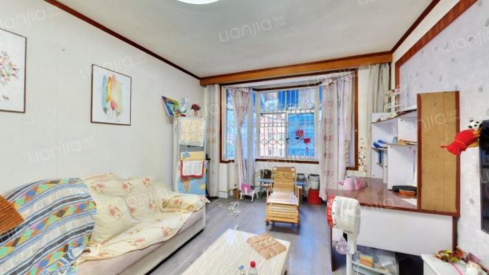 来凤路75二手房实景图