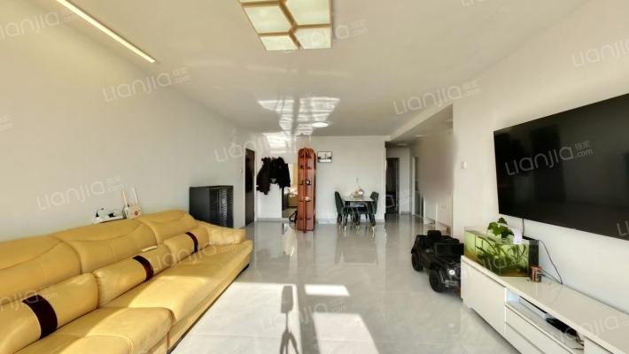 彩虹城五区二手房实景图