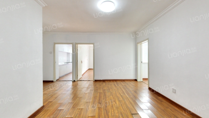 时尚街区西区二手房实景图