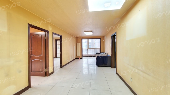 瑞丽江畔二手房实景图