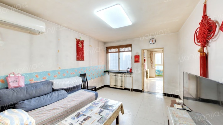 彩虹街区二手房实景图