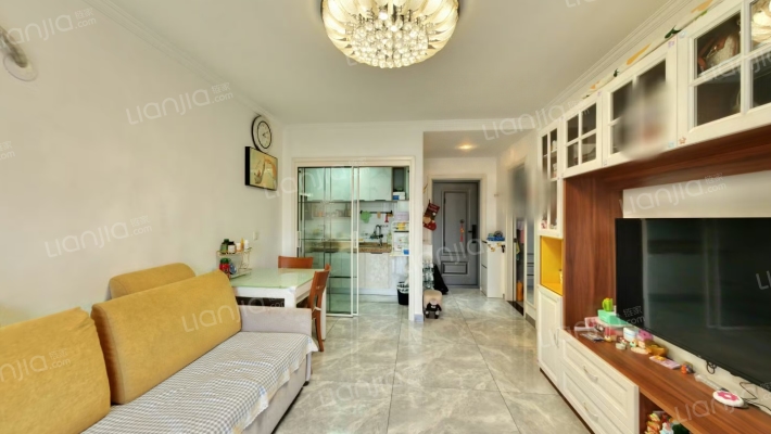 鸿业兴园二区二手房实景图