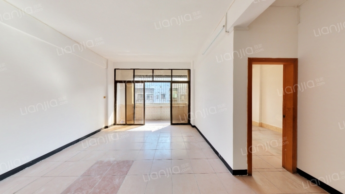 西樵顺景楼二手房实景图