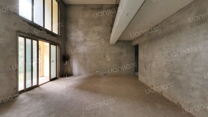 庆隆南山高尔夫国际社区叠滟岭二期二手房实景图