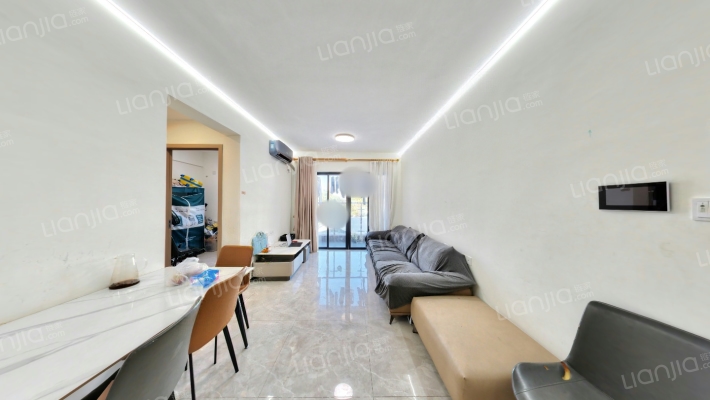 凯蓝江畔名轩二手房实景图