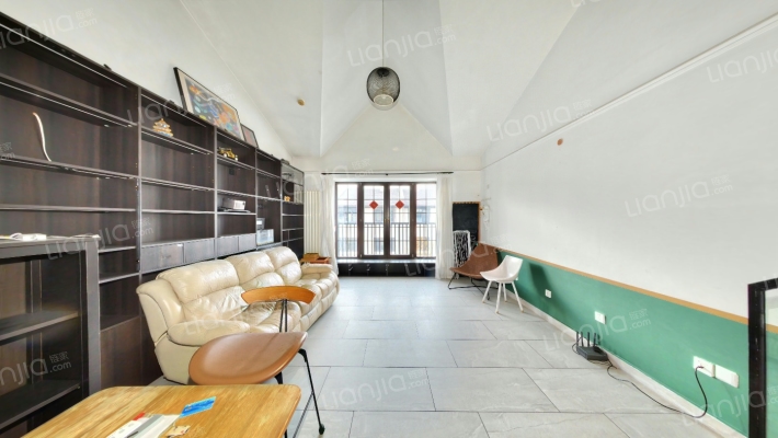 CBD国际高尔夫别墅二手房实景图