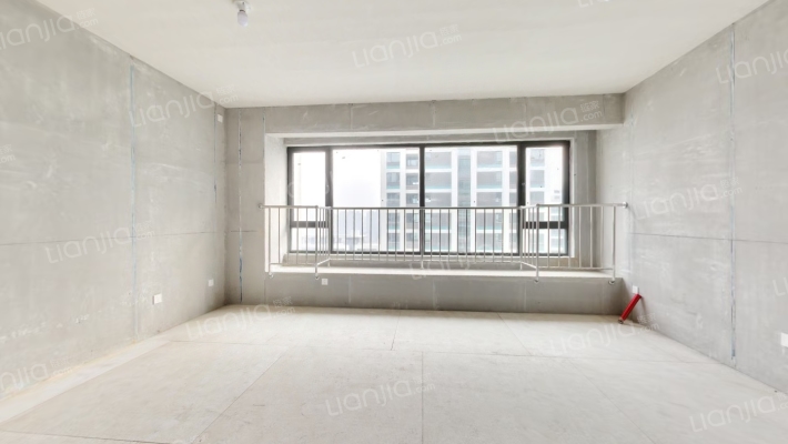 嘉实紫玥府二手房实景图