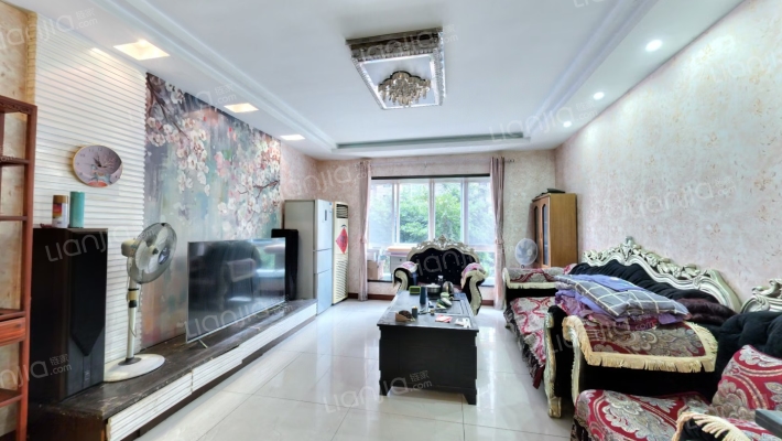 欣光花苑二手房实景图