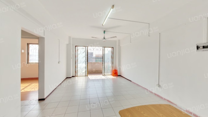 洞企石路二手房实景图