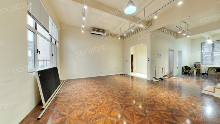 御园华府郡王府二手房实景图