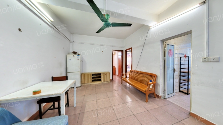 新景楼(黄埔区)二手房实景图