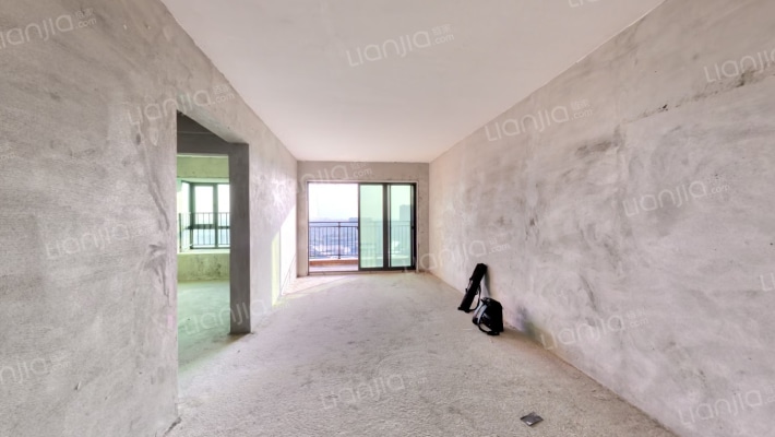 力天山水豪庭二手房实景图