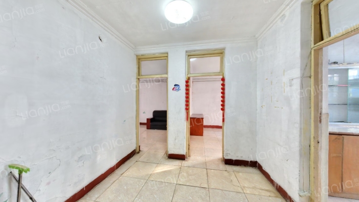 石油大众宿舍二手房实景图