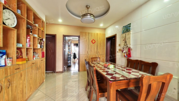 鲈乡广场二手房实景图