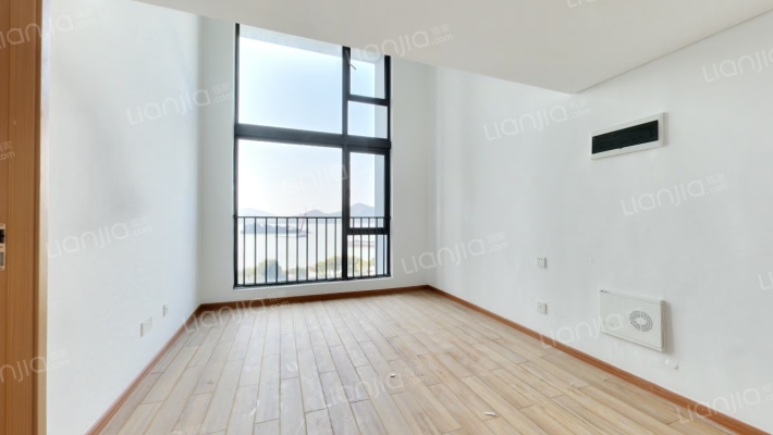 嘉霖深湾1号二手房实景图