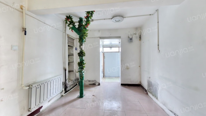 炭素山上小区二手房实景图