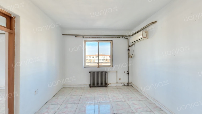 龙腾里二手房实景图