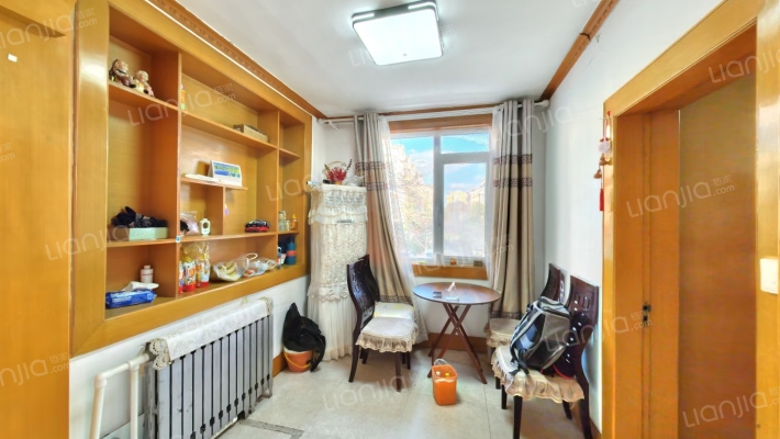 佳苑南街二手房实景图