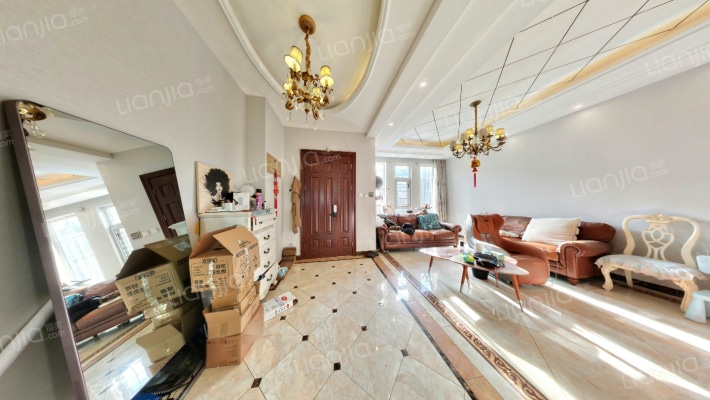 天鹅堡二手房实景图