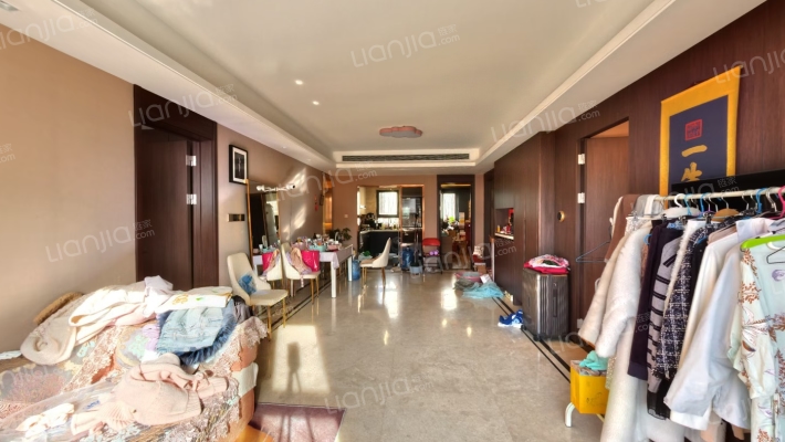 翡翠四季C区二手房实景图