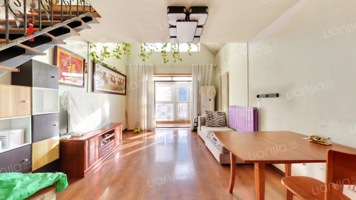 靓景明居二手房实景图