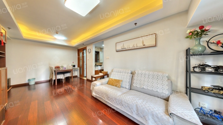 万科红三期二手房实景图