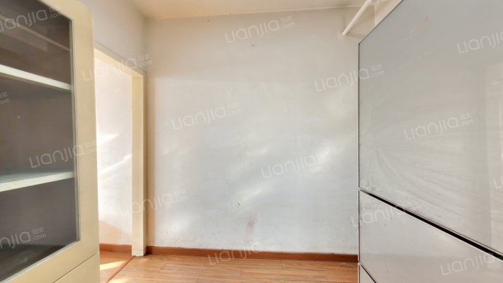 护国寺18号院二手房实景图