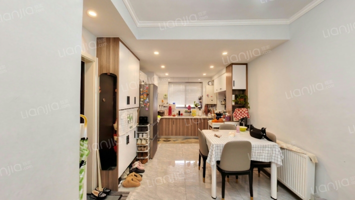 淮河路422号二手房实景图