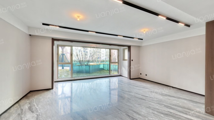 万科滨江都会（秀沁园）二手房实景图