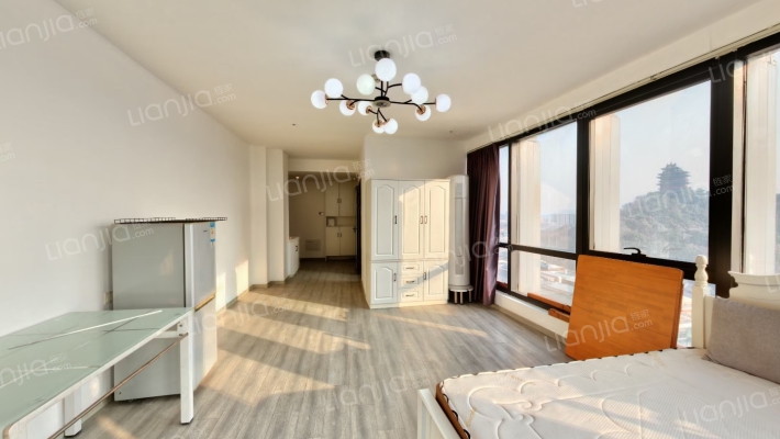 证大阅公馆二手房实景图