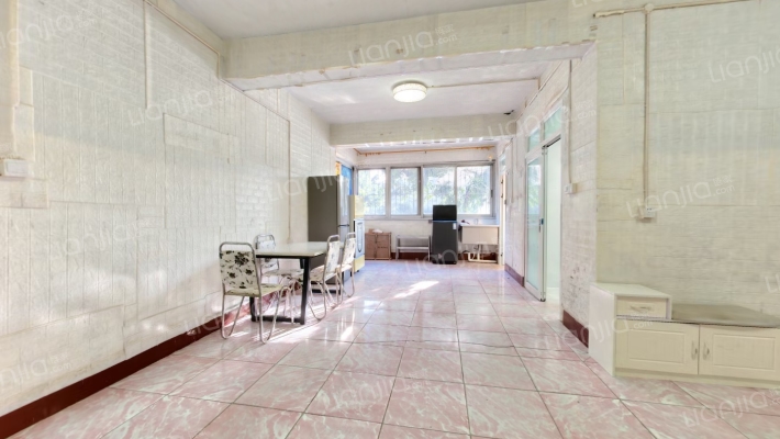 康宁街80号二手房实景图