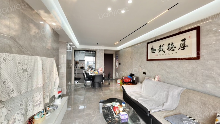 湖畔春晓花园二手房实景图