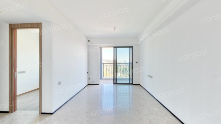 越秀滨海花城二手房实景图