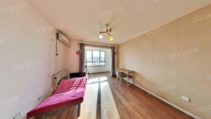 龙冠冠华苑棠棣园二手房实景图