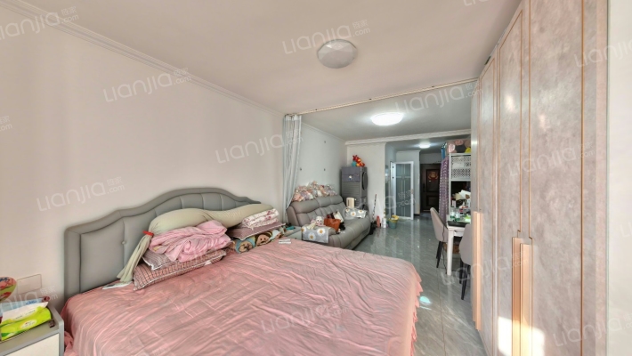 青年公寓二手房实景图