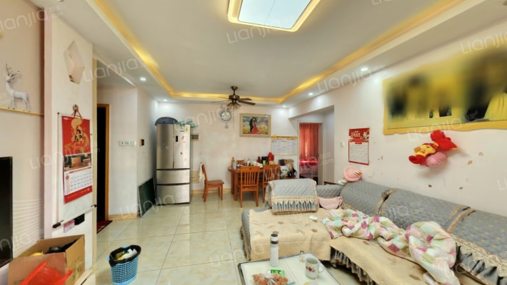 银太家园二手房实景图