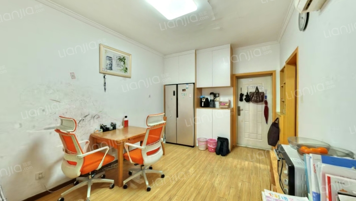 城市绿洲花园综合楼二手房实景图