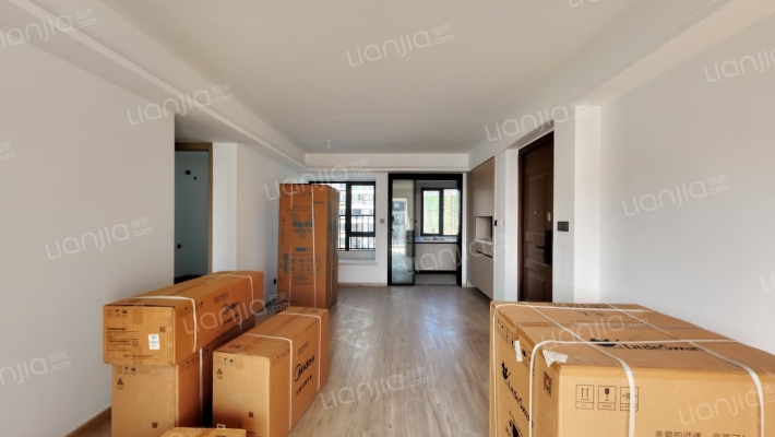 力高国资尚郡二手房实景图